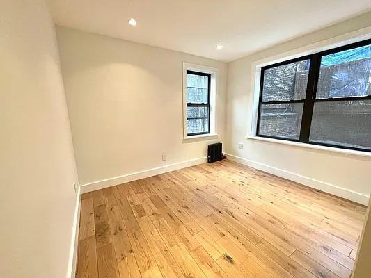 E 50th St #2H - Photo 4 of 20