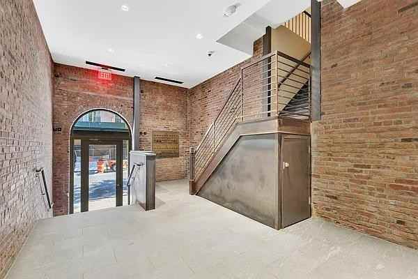 W 56th St #5E - Photo 7 of 20