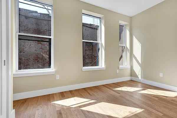 W 56th St #5H - Photo 4 of 20