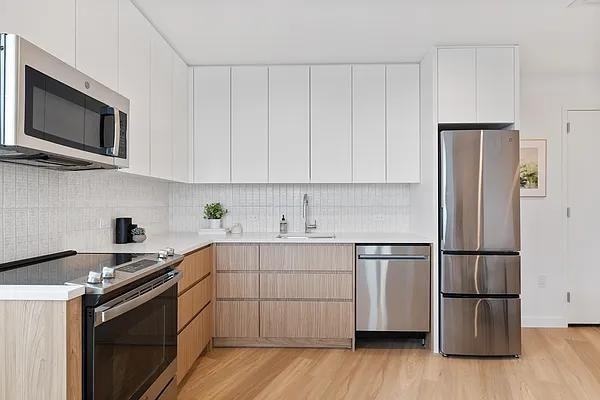 Waverly Ave #7C - Photo 3 of 20