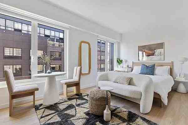 Waverly Ave #9K - Photo 2 of 14