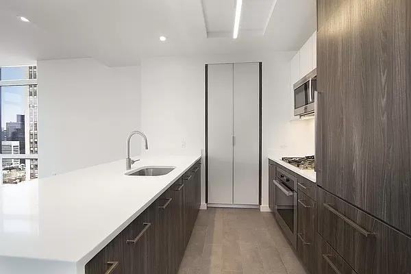 W 33rd St #PH2D - Photo 3 of 20