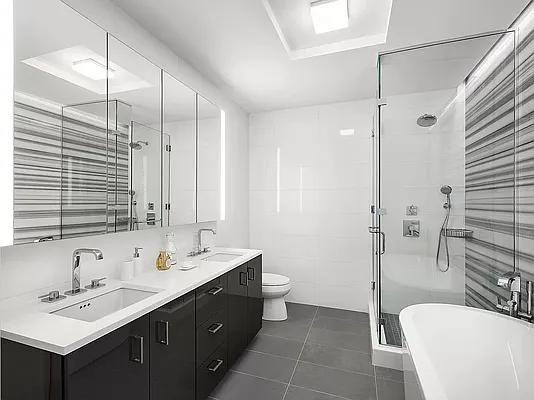 W 33rd St #PH2D - Photo 6 of 20