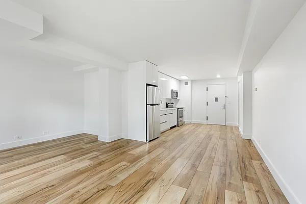 W 57th St #16A - Photo 2 of 20