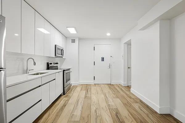 W 57th St #16A - Photo 3 of 20