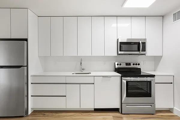 W 57th St #16A - Photo 4 of 20