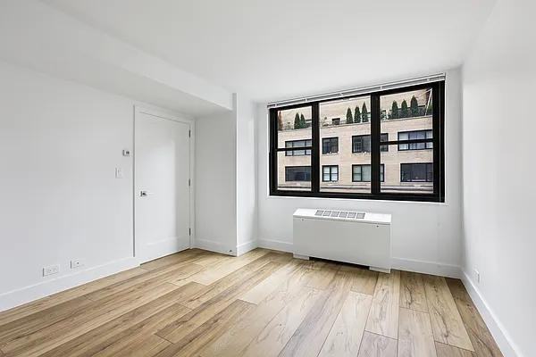 W 57th St #16A - Photo 6 of 20