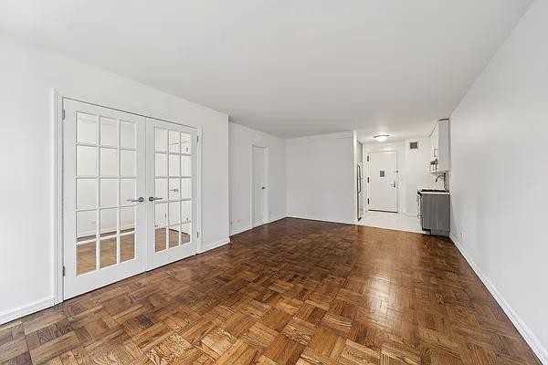 W 57th St #08F - Photo 3 of 20