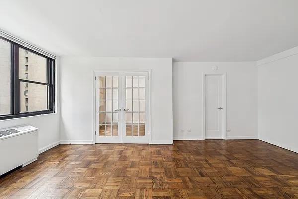 W 57th St #08F - Photo 4 of 20