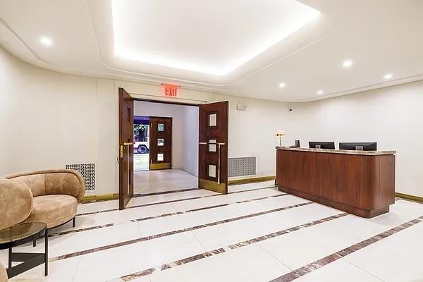 E 52nd St #6C - Photo 6 of 20