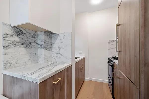 E 52nd St #8G - Photo 7 of 19