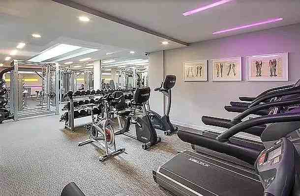 W 48th St #5B - Photo 3 of 20