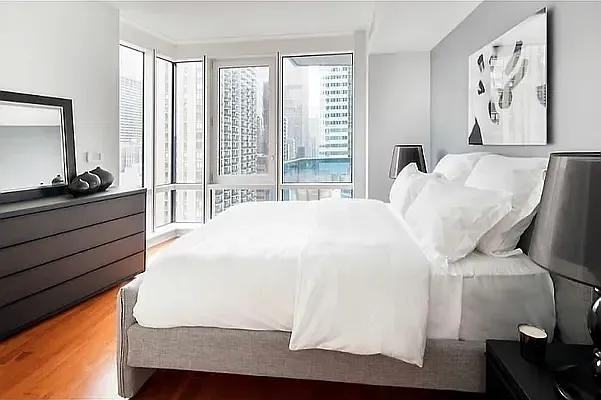 W 48th St #16C - Photo 4 of 20