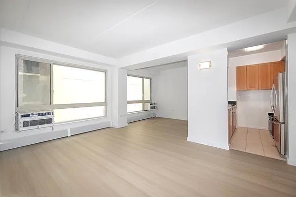 W 30th St #901 - Photo 4 of 20