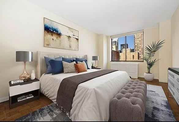 E 44th St #14D - Photo 2 of 20