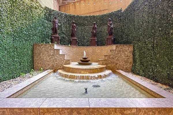 E 44th St #12EF - Photo 5 of 7