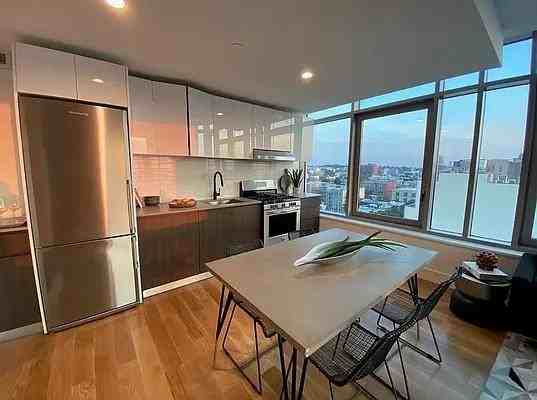 11th St #12A - Photo 5 of 12