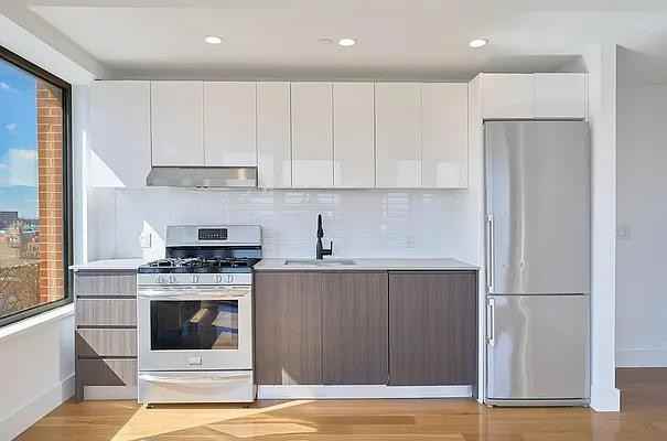 11th St #12G - Photo 3 of 18