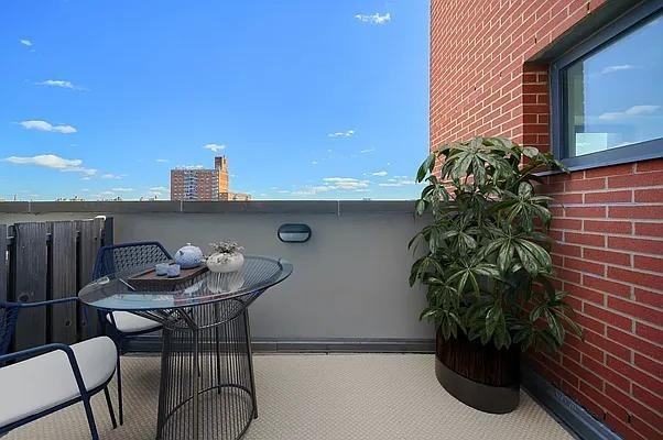 11th St #4K - Photo 3 of 18