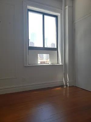 W 49th St #802 - Photo 2 of 7