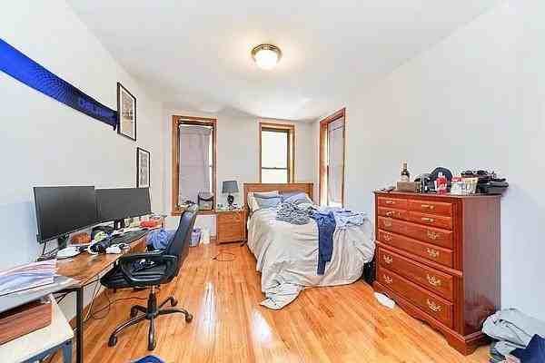 W 43rd St #4S - Photo 6 of 18