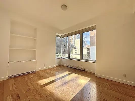 W 46th St #6 - Photo 2 of 20