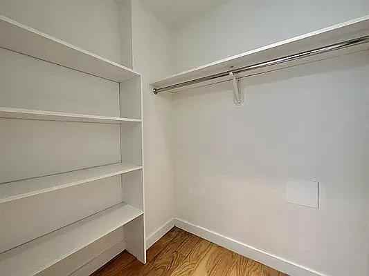 W 46th St #6 - Photo 6 of 20