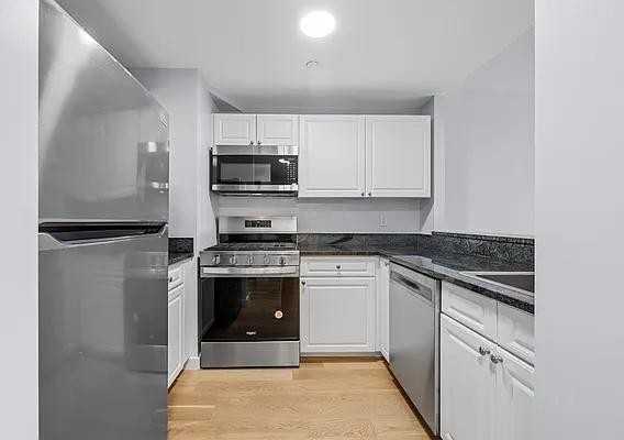 W 48th St #2E - Photo 6 of 15