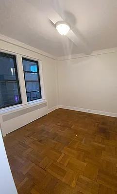 W 55th St #9F - Photo 4 of 9