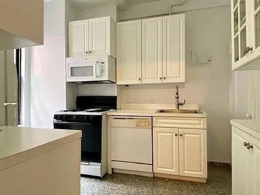 W 85th St #2C - Photo 2 of 9