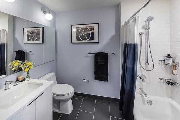 Hoyt St #21D - Photo 7 of 9