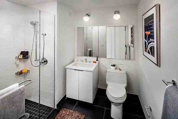 Hoyt St #15R - Photo 3 of 5