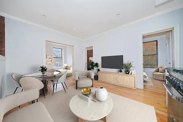 W 47th St #5I - Photo 2 of 20