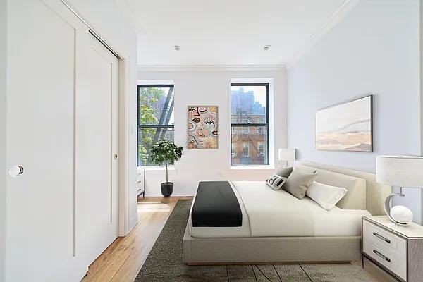 W 47th St #5I - Photo 4 of 20