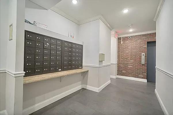 W 47th St #2C - Photo 7 of 20