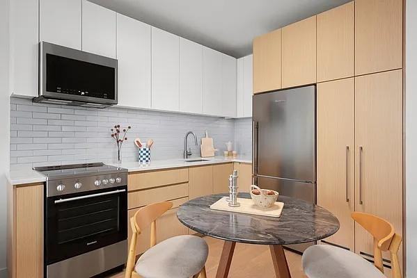 Willoughby Ave #6F - Photo 7 of 20