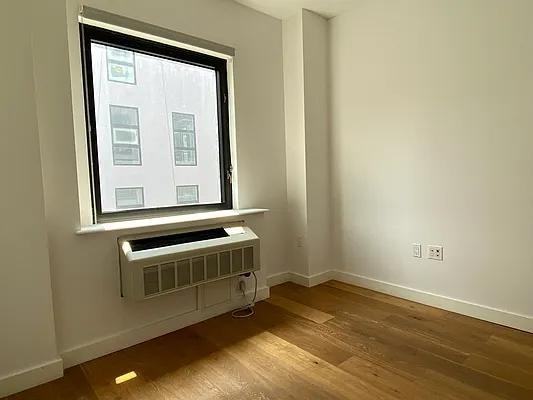 Nassau St #7M - Photo 5 of 20