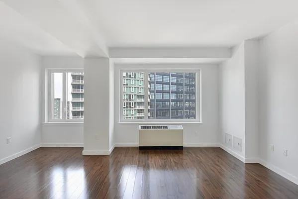 Dekalb Ave #10S - Photo 4 of 6