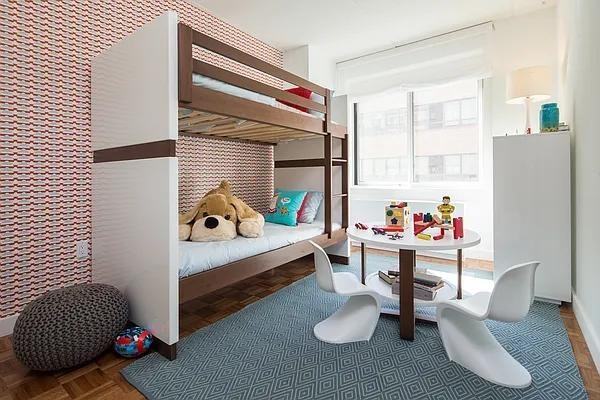 W 45th St #10M - Photo 3 of 10