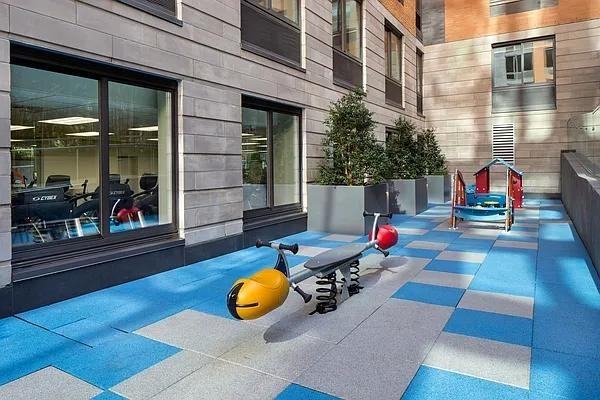 W 45th St #10M - Photo 5 of 10