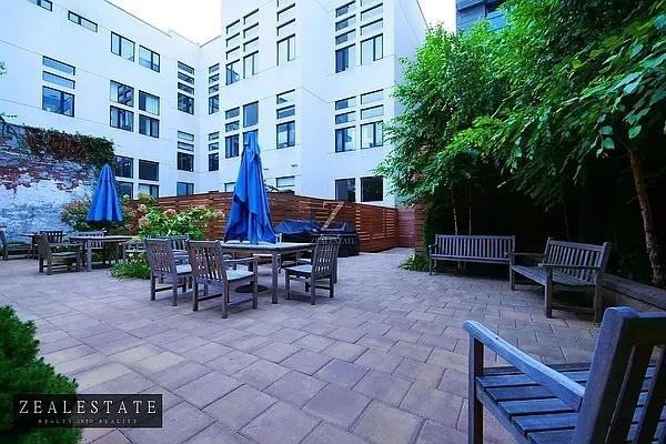 President St #3H - Photo 4 of 20