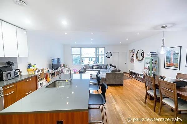 Bond St #4 - Photo 5 of 20