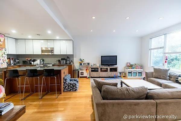 Bond St #4 - Photo 6 of 20