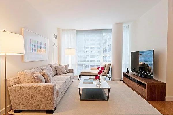 W 39th St #11B - Photo 2 of 12