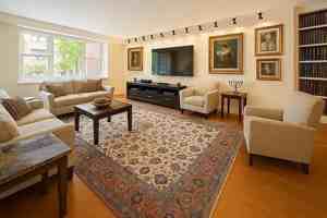 featured image of E 54th St #2F