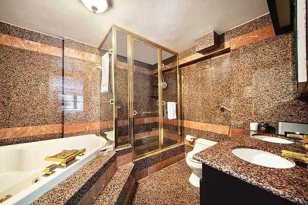 E 54th St #2F - Photo 6 of 17