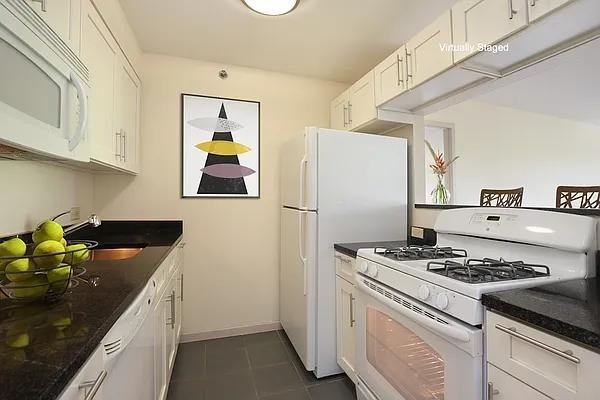 Myrtle Ave #8E - Photo 4 of 20