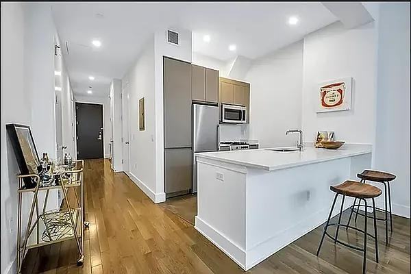 W 37th St #3J - Photo 5 of 20