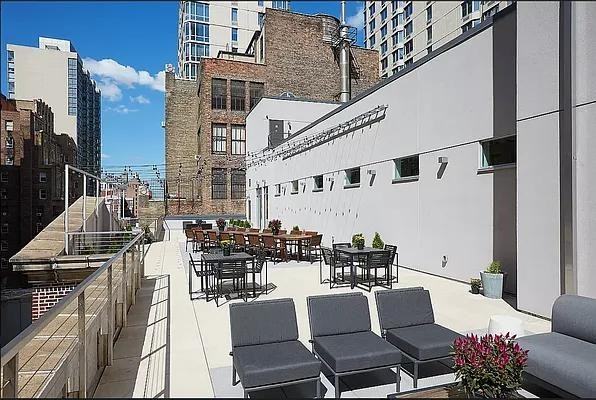 W 37th St #3J - Photo 6 of 20