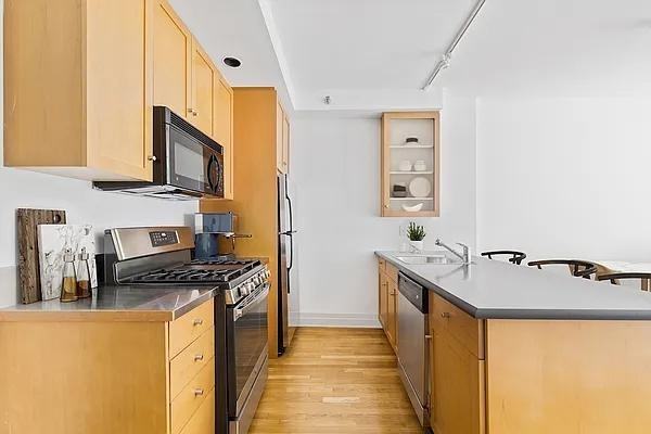 Court St #PHNI - Photo 3 of 20